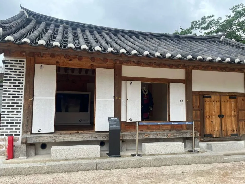 사직근린공원_화장실 입구
