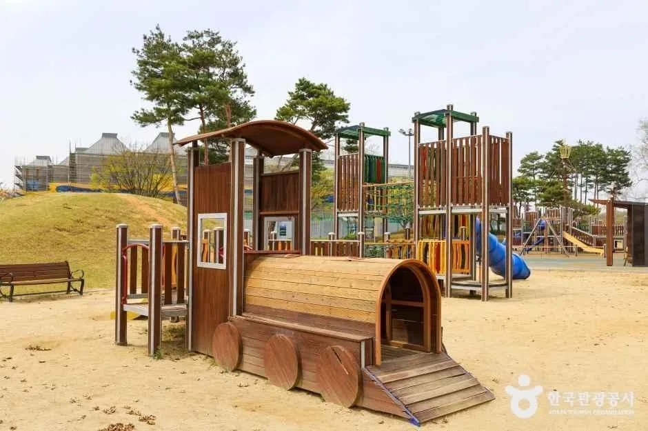 충북_충주_충주탄금공원_외부_4.jpg