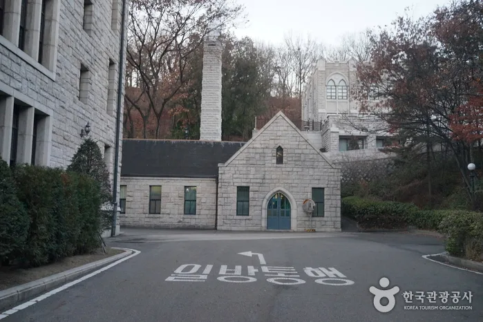 무장애_서울_고려대학교본관09
