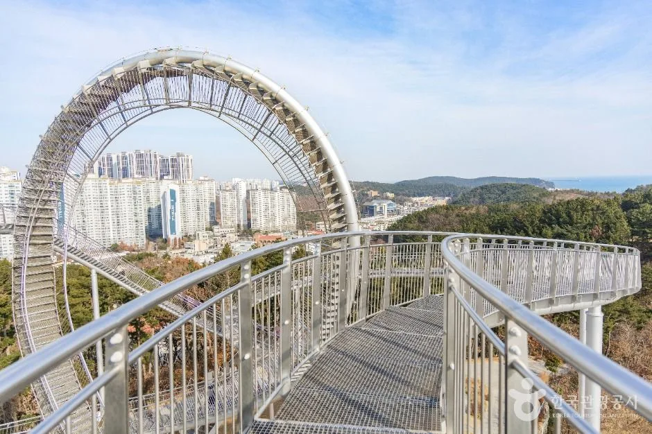 경북_포항_환호공원 스페이스워크_외부_3.jpg