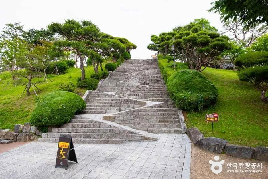 밀양 영남루