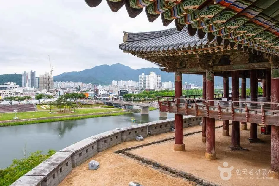 밀양 영남루
