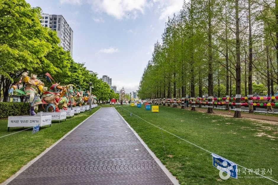 부산_송상현광장 (9)