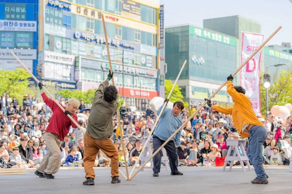 2026 서울거리예술축제 (8).jpg