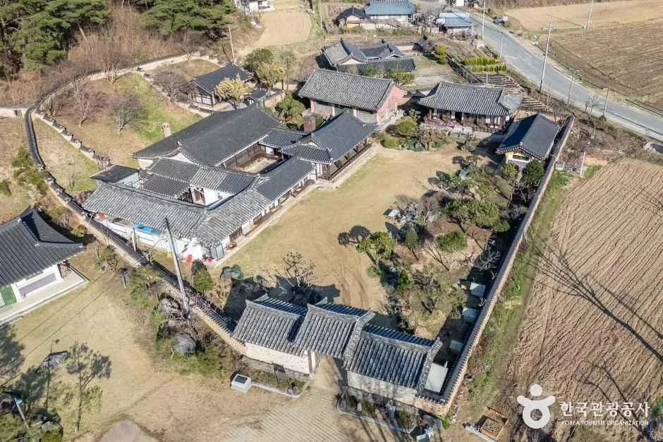 경북_안동_의성김씨학봉종택_내부_04.jpg