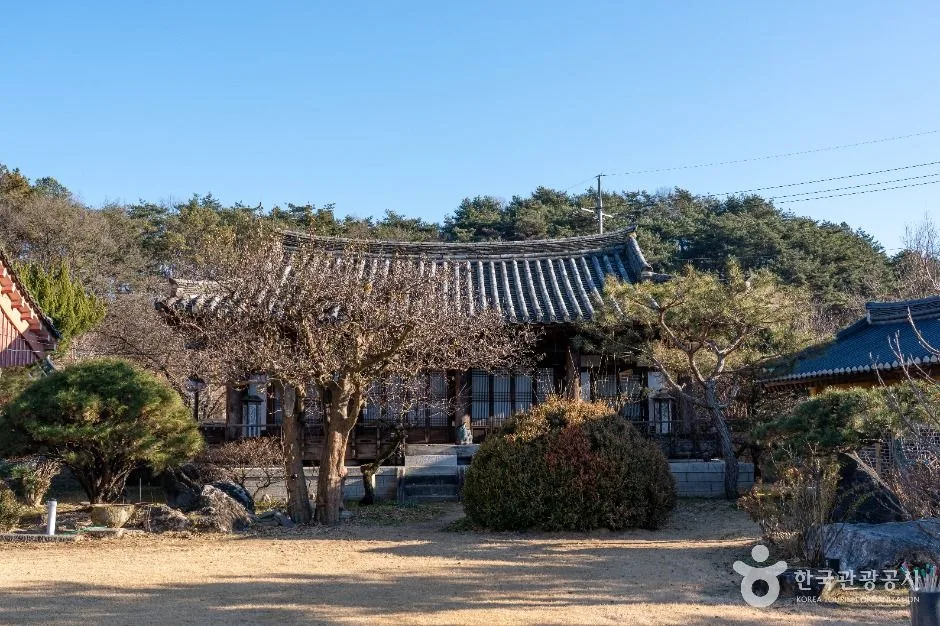 경북_안동_의성김씨학봉종택_외부_03.jpg