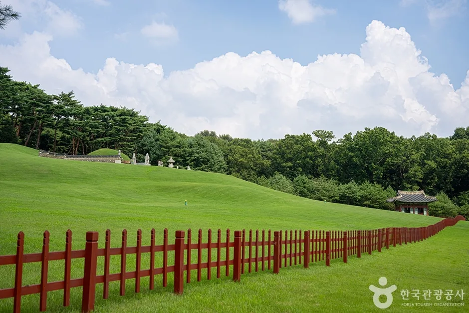경기_화성_융릉과건릉_외부_06.jpg