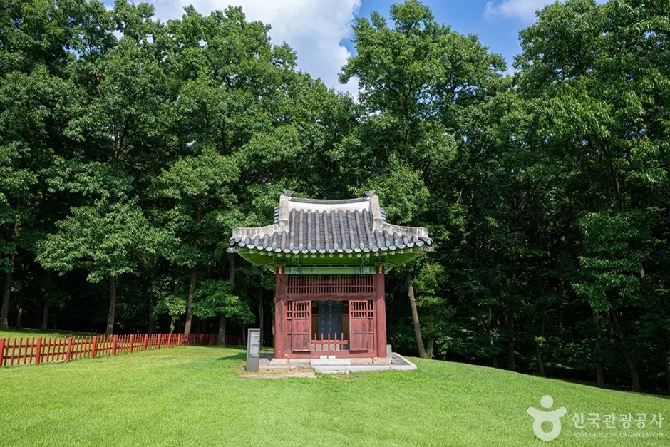 경기_화성_융릉과건릉_외부_02.jpg
