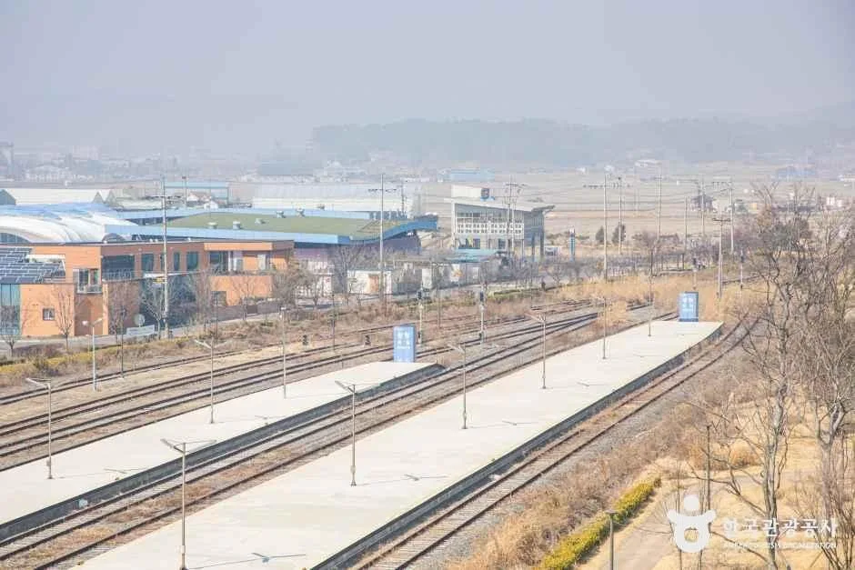 충남_서천_장항도시탐험역_내부_3.jpg