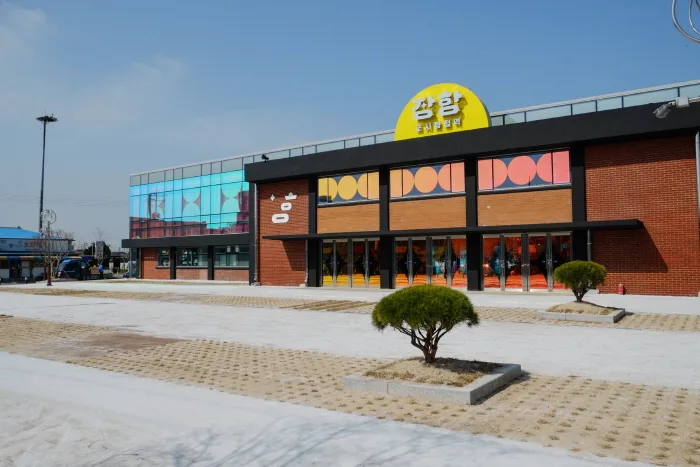 충남_서천_장항도시탐험역_내부_6.jpg
