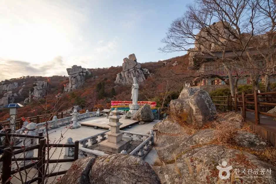 경상남도_남해_금산 보리암(남해)_외부_2.jpg