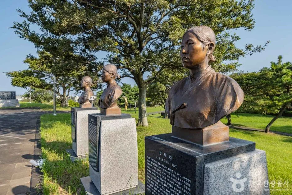 제주_제주_제주해녀항일운동기념탑 (8)