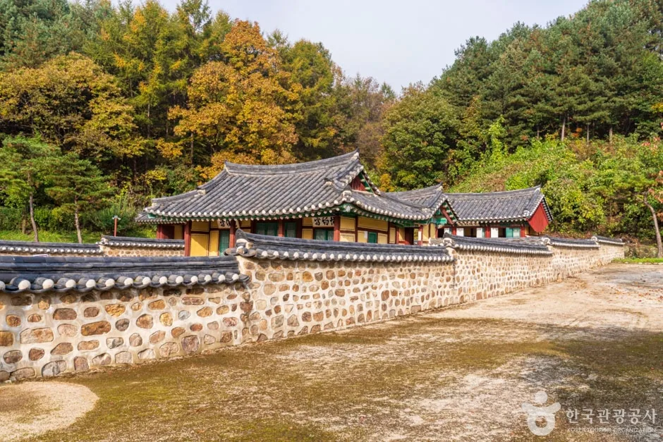 충북_제천_자양영당_외부_3.JPG