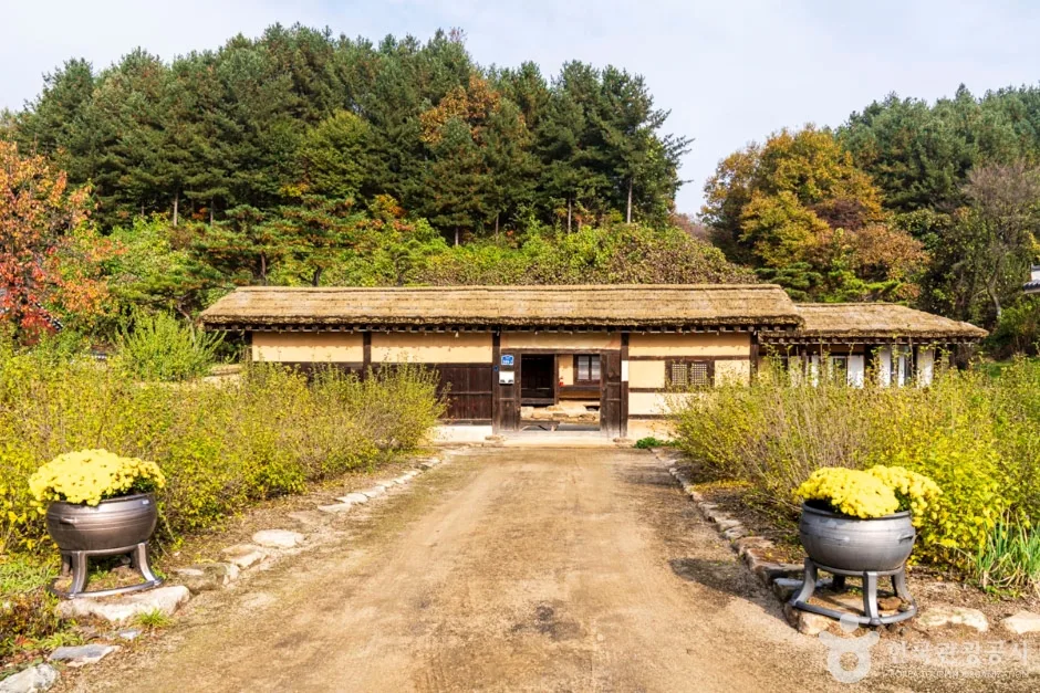 충북_제천_자양영당_의병전시관1.JPG
