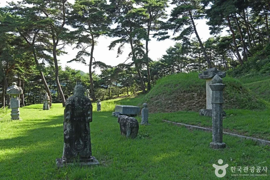 임경업 장군 묘소 (2)