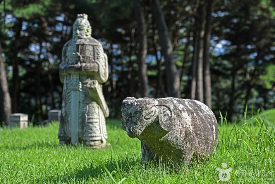 임경업 장군 묘소 (4)