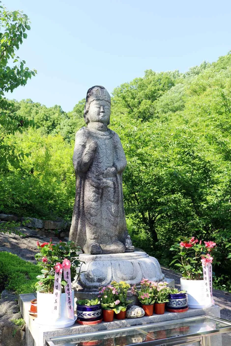 봉산동 석조보살입상