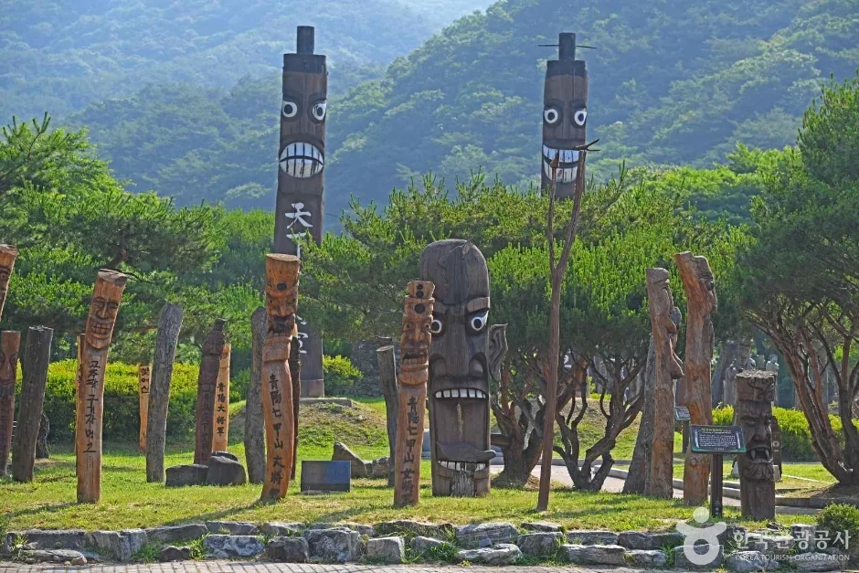 충남_청양_칠갑산장승공원_외부_1.jpg