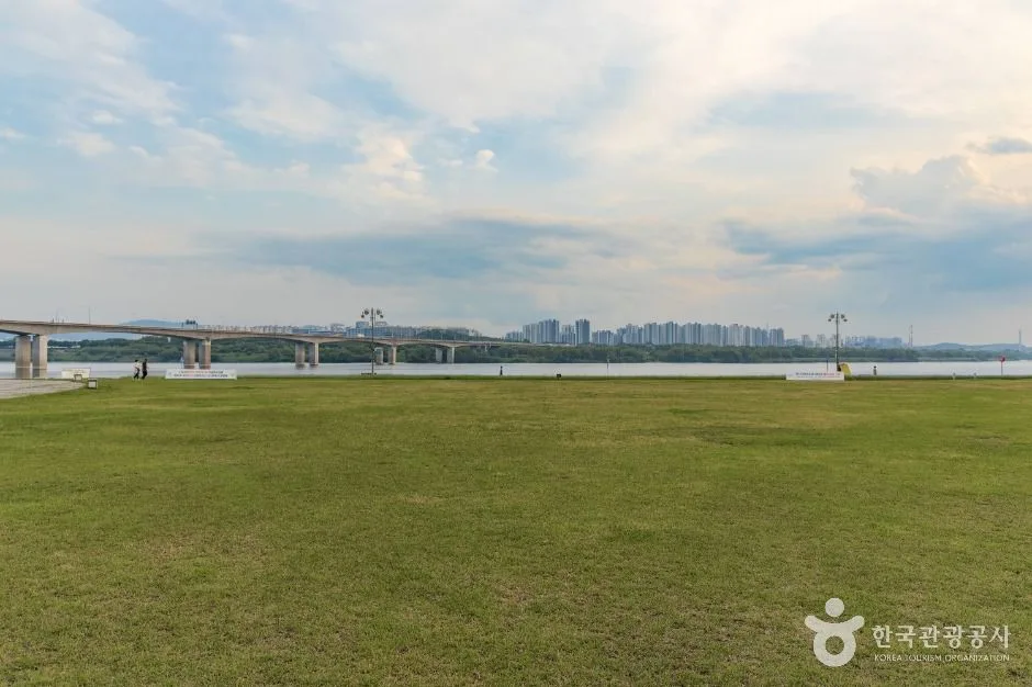 가족과 함께 한강 물길 따라 걷는 남양주 나들이_경기_남양주_남양주 한강공원 삼패지구_5.jpg