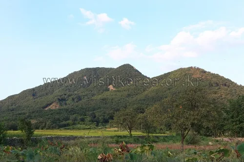 설화산
