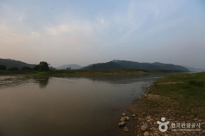 충북_충주_봉황경(능암리섬)05