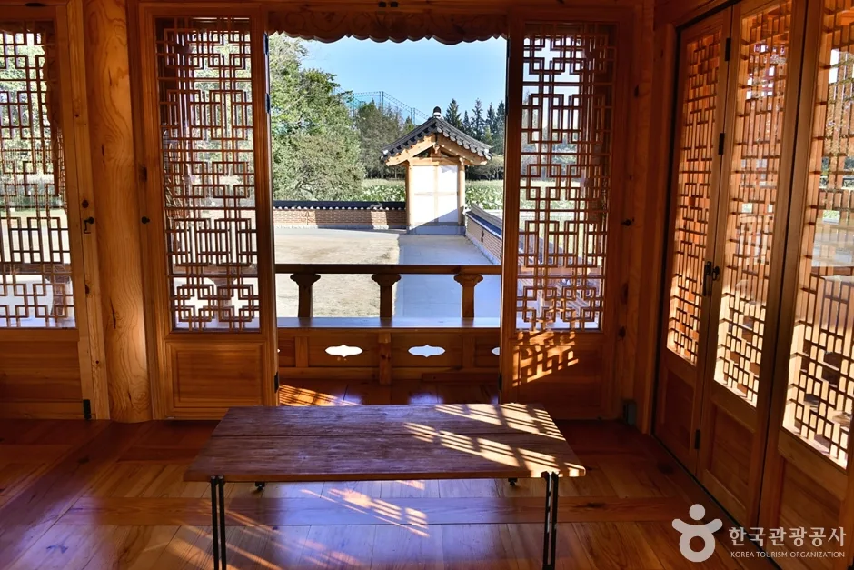 전북_전주_연화정도서관_내부_1-6.jpg