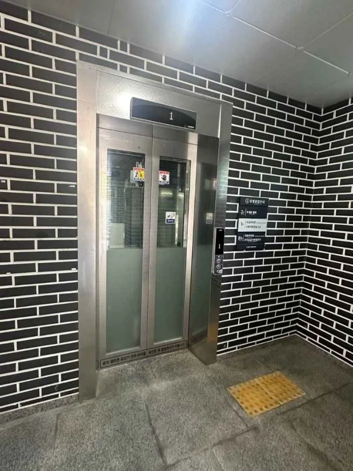 무계원_1층_엘리베이터