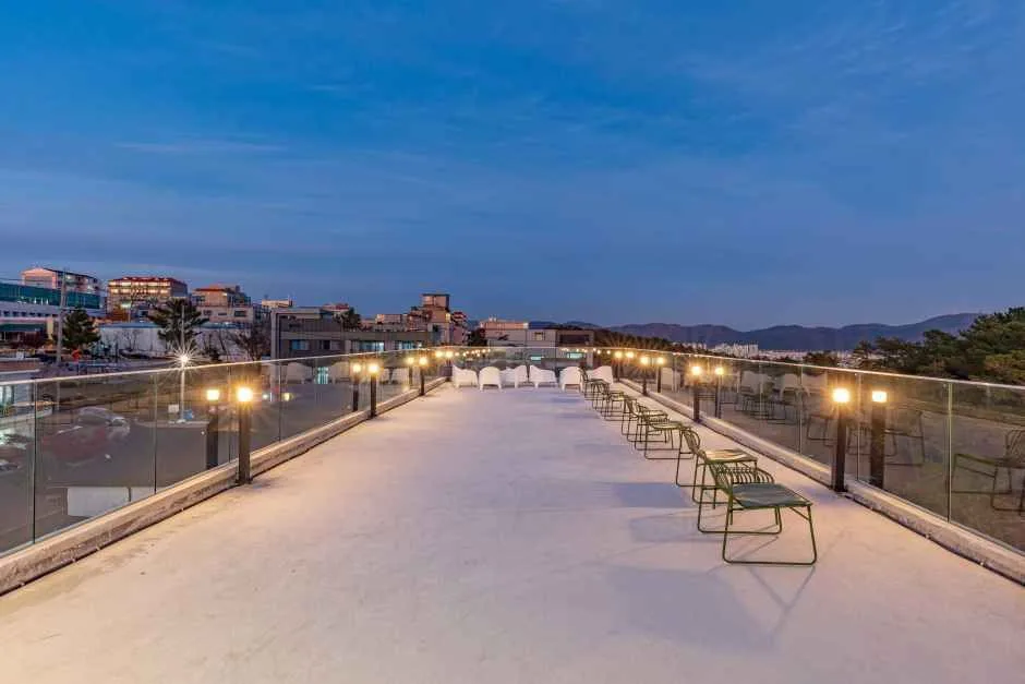 울산_아트홀마당 (2).jpg