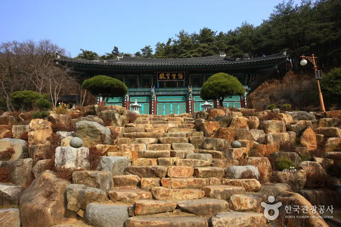 함안 방어산 마애약사여래삼존입상 (2)
