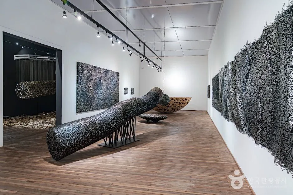 경기_양평_이재효갤러리_내부_2.jpg