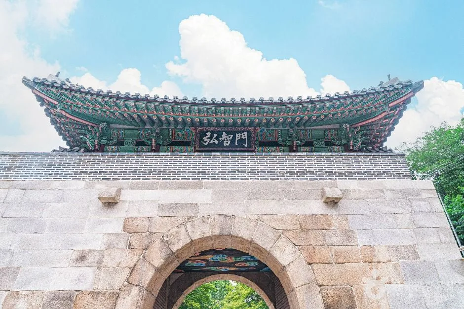 홍지문 및 탕춘대성