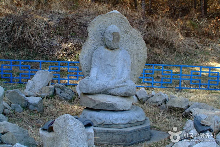 몽산리석가여래좌상