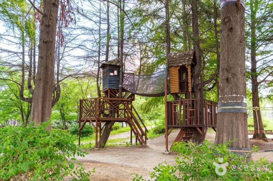 전북_전주_덕진공원_외부_1-4.jpg