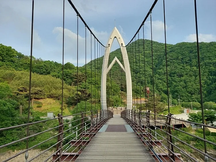 충북_괴산_연하협구름다리_외부_6.jpg