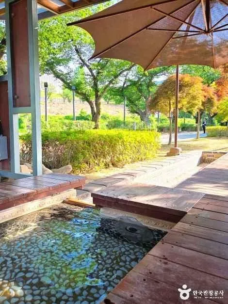 충북_충주_수안보온천관광특구_외부_4.jpg