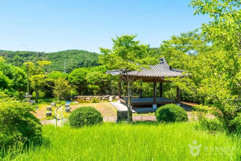전남광주_광양_매천역사공원_외부_8.jpg
