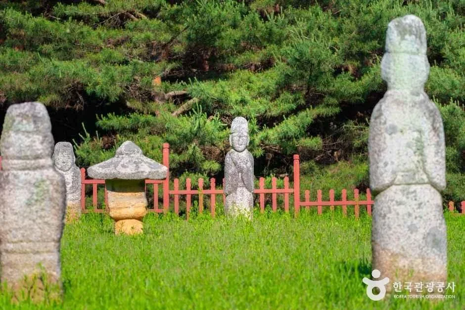 경기_고양_고양 공양왕릉_외부_3.jpg