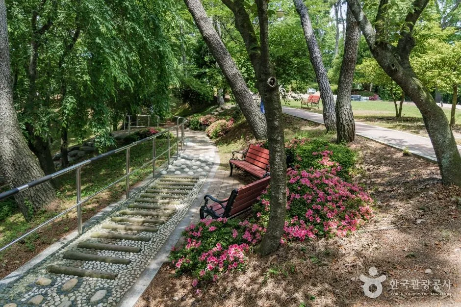 경남_사천_노산공원_외부_1.jpg