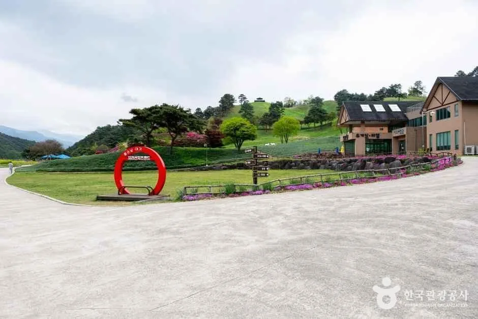 전남_구례_지리산치즈랜드_내부.jpg