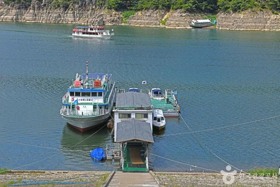 충주호 유람선 (4)