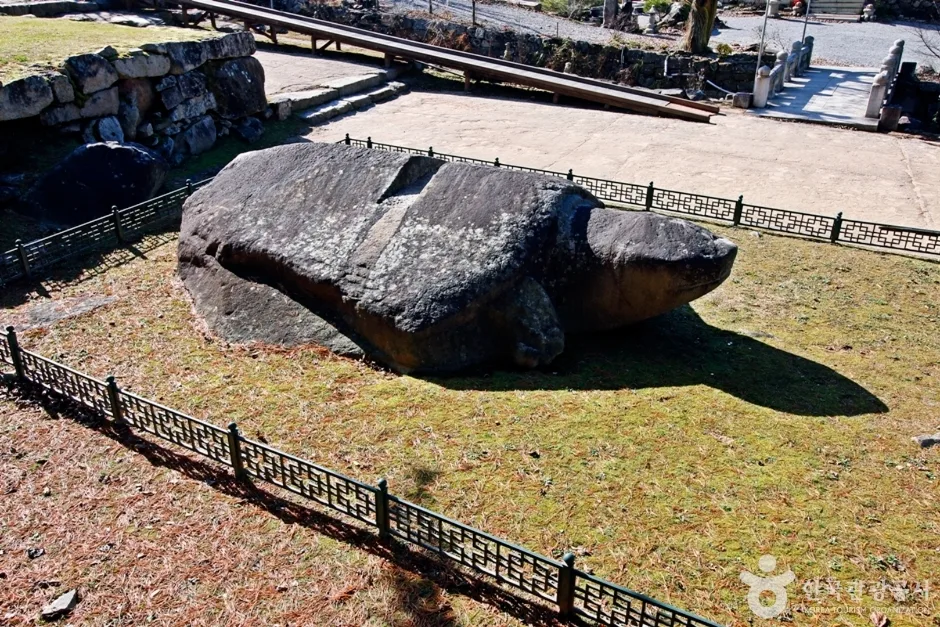 충주 미륵대원지 석조귀부 (9)