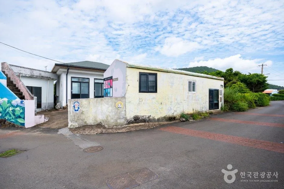 제주_제주_책약방_외부_2.jpg