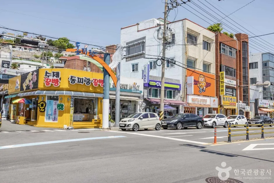 통영항 꿀빵거리 (2)