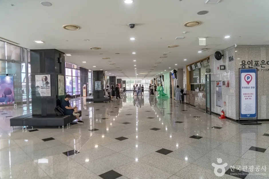 경기_용인_용인 포은아트홀_외부_4.jpg