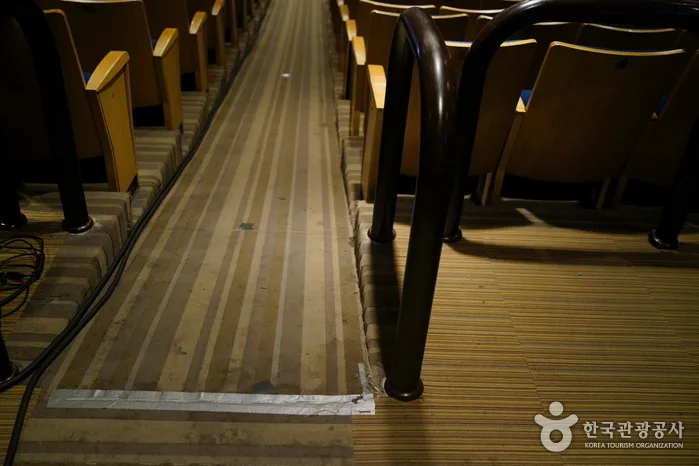 대전_문화시설_우송예술회관09