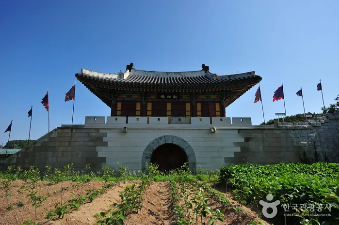 호국돈대길의 풍광 좋은 바다를 걸어보자