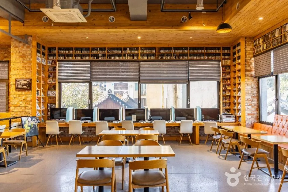 전주_전주영화호텔 영화도서관 (3)