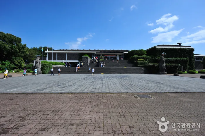 제주_제주특별자치도 민속자연사박물관_내부_2.jpeg