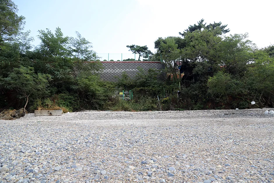 웅진_영흥도 몽돌해변 (5).jpg