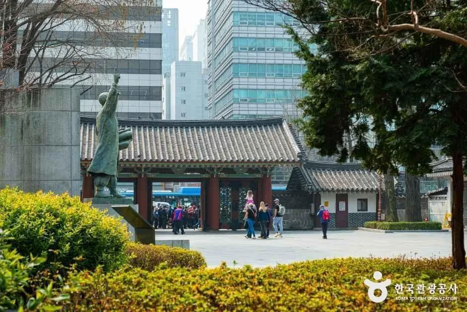 서울_종로_탑골공원_외부_5.jpg